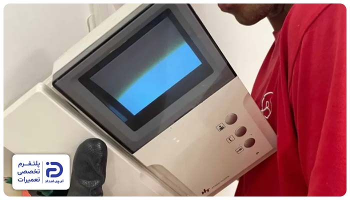 خرابی نمایشگر از دلایل برفکی شدن آیفون تصویری
