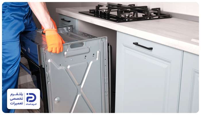 قرار دادن فر توکار داخل کابینت